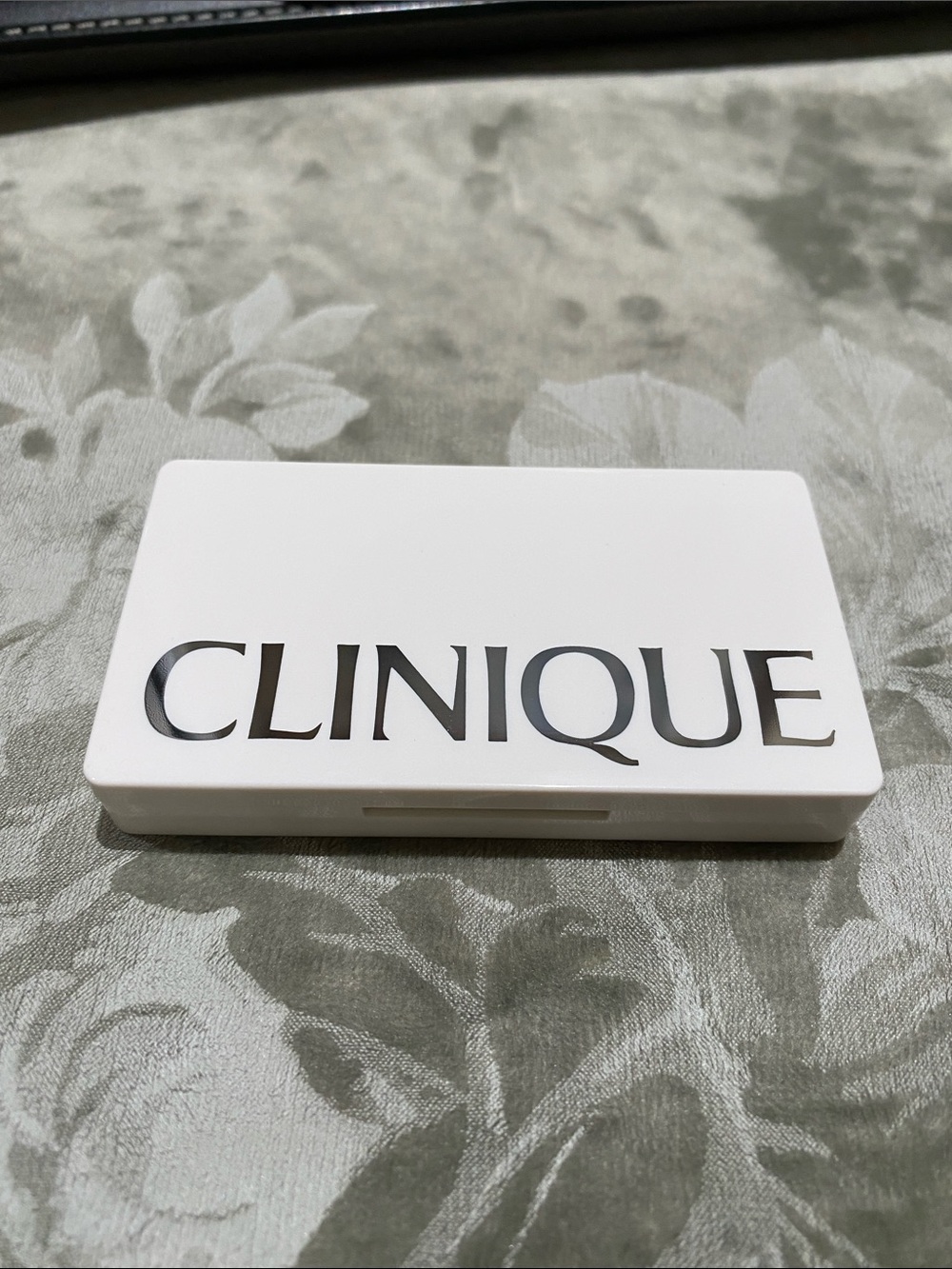 Clinique Colour Surge Eye Shadow Quad - Pink, Purple, Gray, Beige